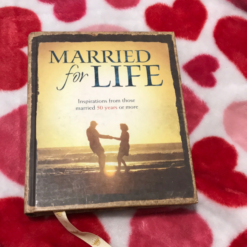 ❤️MARRIED FOR LIFE Inspiration from those married 50 Years   Hallmark Book